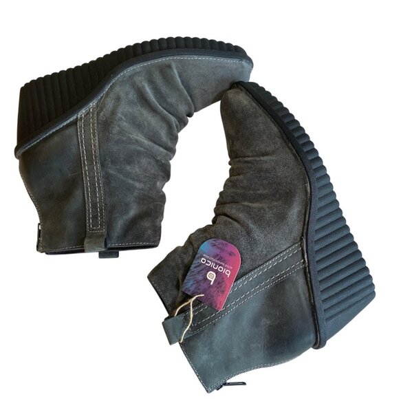 NWT Bionica Wedge Boots Bootie Destiney Womens 10M Gray Leather Suede - Picture 5 of 9